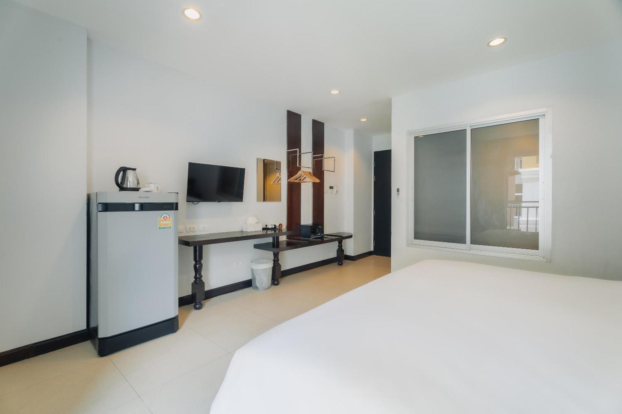 Di Yana Patong Hotel ภายนอก รูปภาพ